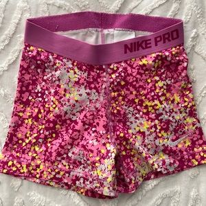 Nike Pro slightly used Size Small
